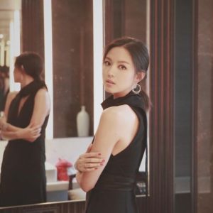 10 Artis Mandarin Paling Cantik dan Berbakat Saat ini